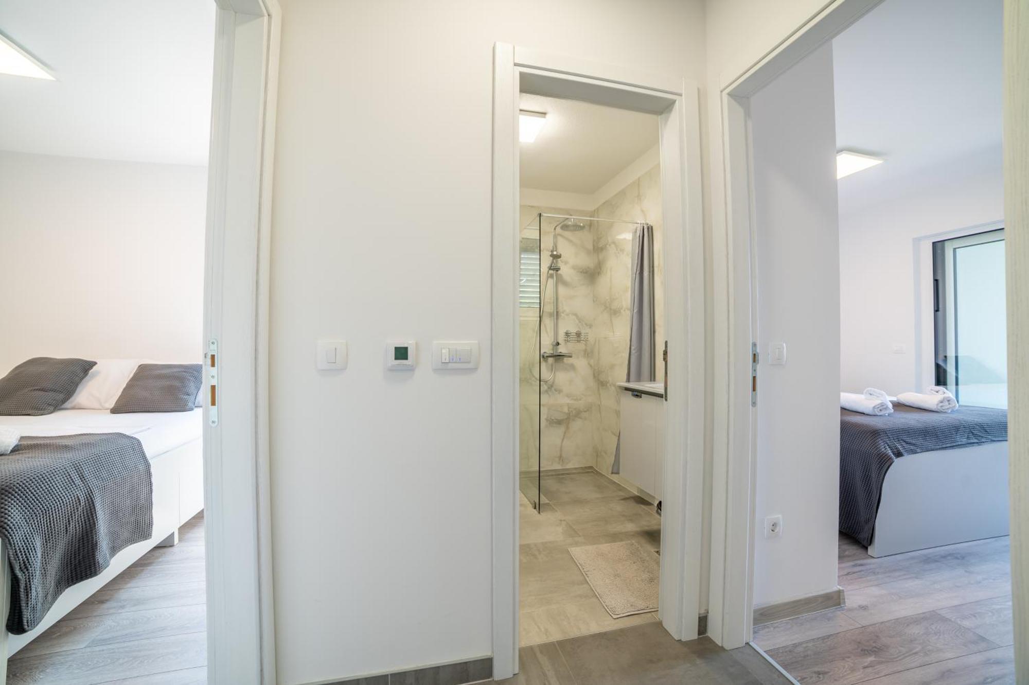 Luxury Karigo 5 Apartment